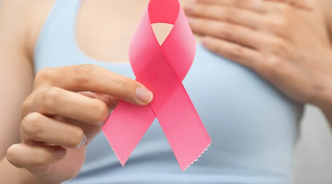 Les symptômes du cancer du sein : quels sont les signes avant-coureurs ?